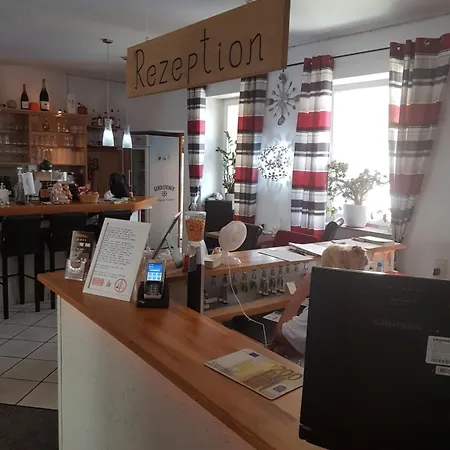 施维泽司图酒店 3* 凯撒斯劳滕