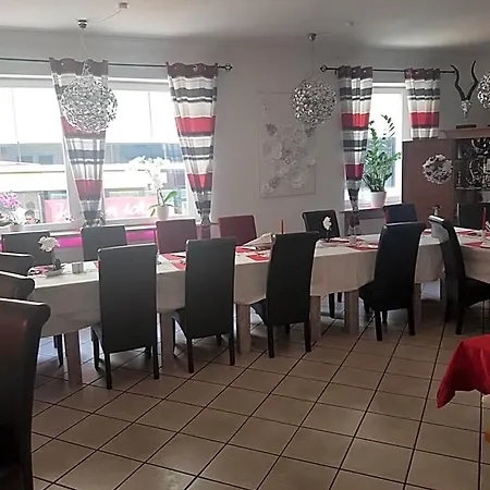 Schweizer Stubb Otel 3*
