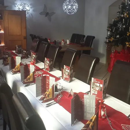 施维泽司图酒店 凯撒斯劳滕